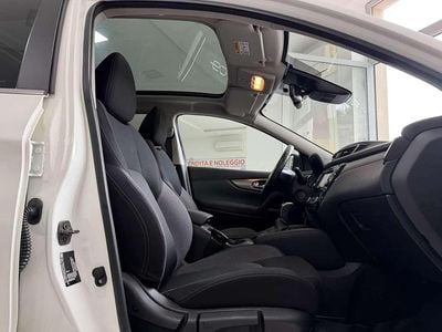 Usata Nissan Qashqai N-Connecta 116 CV (85 kW) 2020 Bianca tetto panoramico SUV