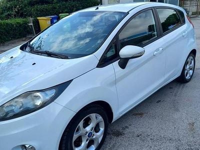 Begagnad Ford Fiesta 97 HK (71 kW) 2012 Vit Halvkombi