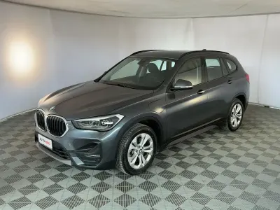 Usado BMW X1 Advantage 220 HP (161 kW) 2021 Cinzento SUV
