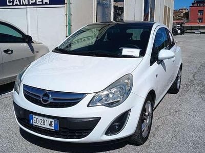 Usata Opel Corsa Sport 75 CV (55 kW) 2011 Utilitaria
