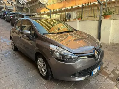 Second-hand Renault Clio IV 74 CP (54 kW) 2016 Gri Hatchback