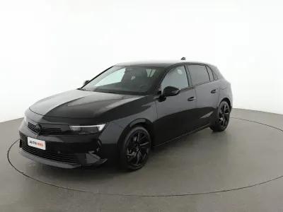 Käytetty Opel Astra GS Line 181 HP (133 kW) 2023 Musta Viistoperä