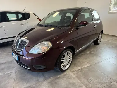 Gebraucht Lancia Ypsilon 95 PS (69 kW) 2006 Rot Kleinwagen