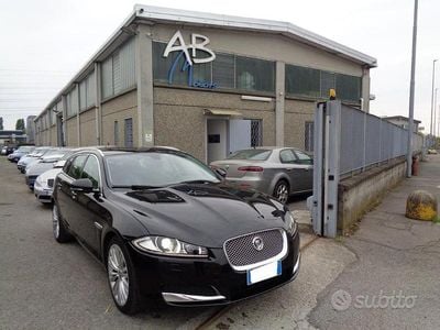 Usata Jaguar XF Sportbrake Premium Luxury 200 CV (147 kW) 2013 Nero Station wagon