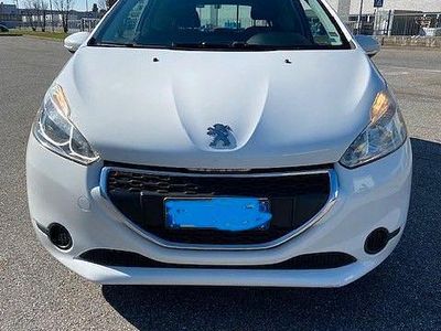 Usata Peugeot 208 Active 82 CV (60 kW) 2015 Utilitaria