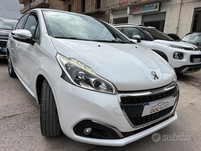 Usata Peugeot 208 S 110 CV (80 kW) 2016 Bianco Utilitaria