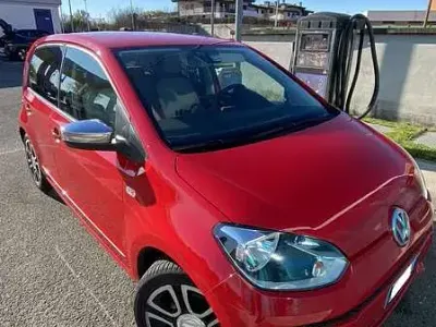 Usata VW up! high up! 75 CV (55 kW) 2012 Utilitaria