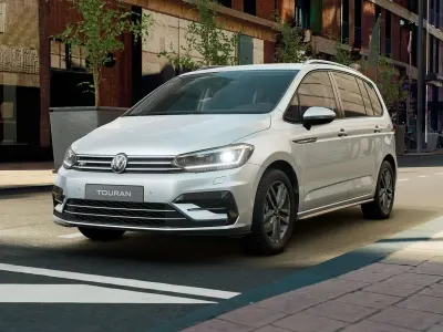 Nuova VW Touran Business 150 CV (110 kW) 2026 Dolomite silver metallizzato Monovolume