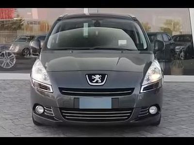 Usata Peugeot 5008 112 CV (82 kW) 2012 Grigio Monovolume