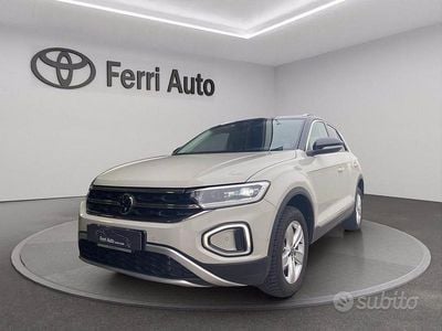 Usata VW T-Roc Style 150 CV (110 kW) 2023 Grigio SUV