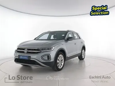 Usata VW T-Roc Style 110 CV (80 kW) 2023 Pyrit silver metallizzato nero SUV