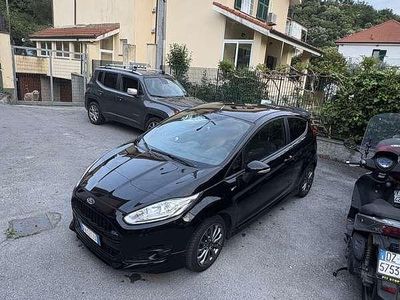 Usata Ford Fiesta ST-Line 75 CV (55 kW) 2016 Utilitaria