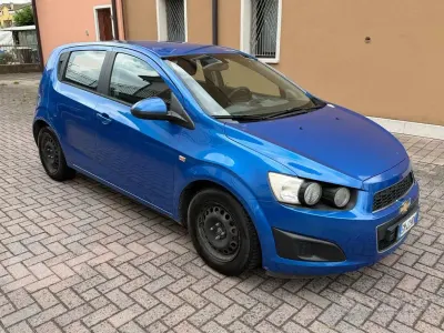 Usata Chevrolet Aveo 84 CV (61 kW) 2012 Blu Berlina