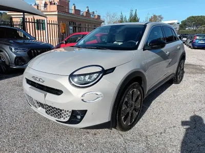 Usado Fiat 1200 La Prima 101 HP (74 kW) 2025 Bege SUV