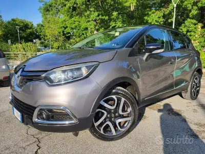 Usata Renault Captur 90 CV (66 kW) 2016 Grigio SUV