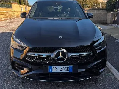 Usata Mercedes GLA180 AMG 116 CV (85 kW) 2024 Nero SUV