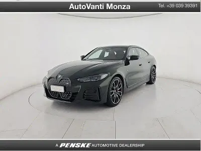 Usata BMW i4 Comfort Edition 400 kW (544 CV) 2024 Verde Berlina
