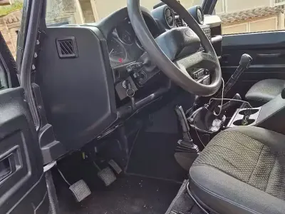 Occasion Land Rover Defender 122 ch (89 kW) 2009 Noir SUV