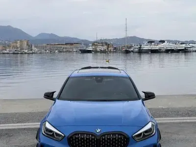 Begagnad BMW M135 306 HK (225 kW) 2021 Blå Halvkombi