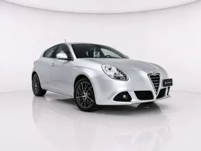 Usata Alfa Romeo Giulietta Distinctive 170 CV (125 kW) 2013 Grigio Utilitaria