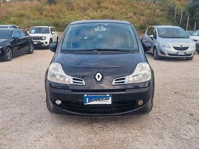 Usata Renault Modus 85 CV (62 kW) 2009 Nero Monovolume