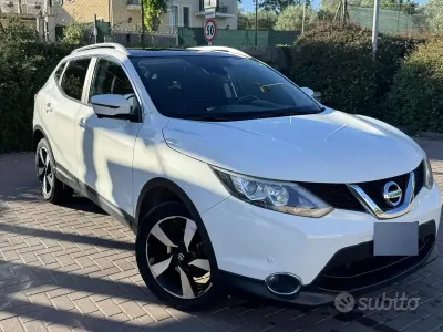 Usata Nissan Qashqai 131 CV (96 kW) 2016 Bianco SUV
