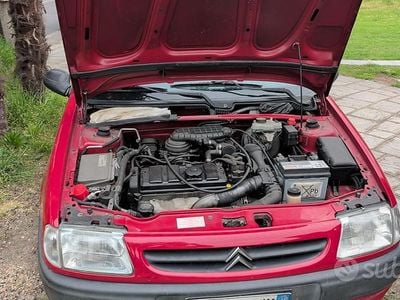 Usata Citroën Saxo 60 CV (44 kW) 1999 Rosso Utilitaria