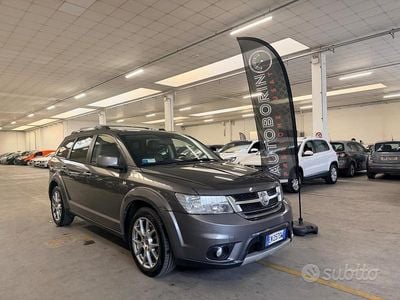 Usata Fiat Freemont Lounge 170 CV (125 kW) 2012 Grigio SUV