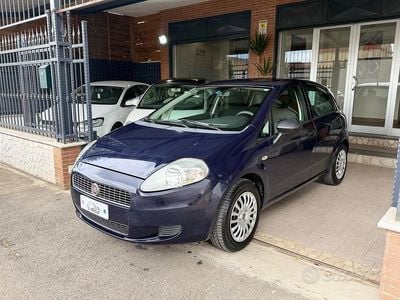 Usata Fiat Grande Punto 65 CV (47 kW) 2010 Blu Utilitaria