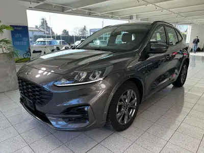 Usata Ford Kuga ST-Line 120 CV (88 kW) 2024 Grigio metallizzato SUV