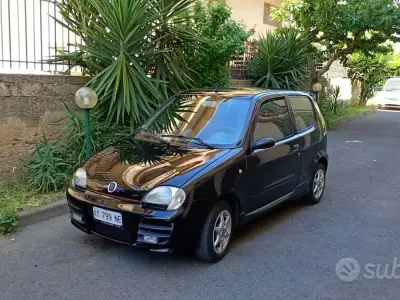 Usata Fiat 600 54 CV (39 kW) 1998 Nero Berlina