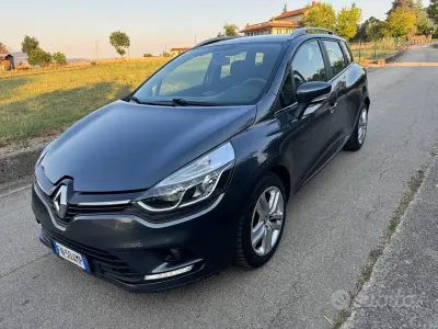 Usata Renault Clio Life 90 CV (66 kW) 2018 Grigio Station wagon