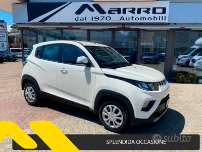 Usata Mahindra KUV100 87 CV (63 kW) 2024 Bianco SUV