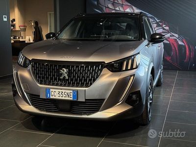 Usata Peugeot 2008 GT 131 CV (96 kW) 2020 Grigio arge. + nero SUV