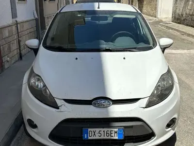Usado Ford Fiesta 95 HP (69 kW) 2009 Citadino