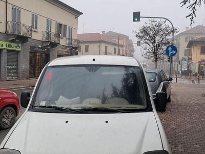 Usata Fiat Doblò 2005 Bianco Monovolume