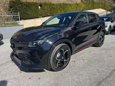Nuova Alfa Romeo Junior Edizione Speciale 136 CV (100 kW) 2026 Nero SUV