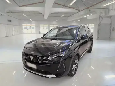 Begagnad Peugeot 3008 Allure 130 HK (95 kW) 2022 SUV