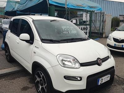 Usata Fiat Panda Sport 71 CV (52 kW) 2021 Bianco Utilitaria