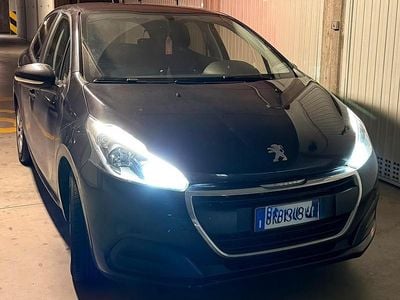 Usata Peugeot 208 Allure 101 CV (74 kW) 2019 Utilitaria