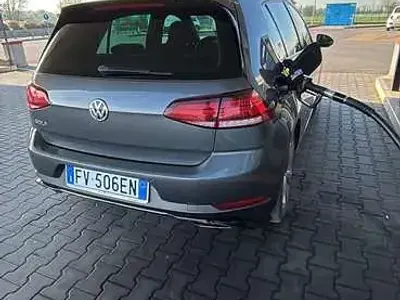 Usata VW Golf VII Highline 110 CV (80 kW) 2019 Berlina