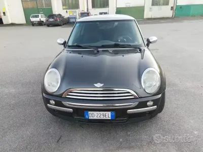 Begagnad Mini One D 88 HK (64 kW) 2006 Grå Halvkombi