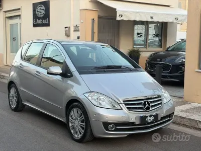 Usata Mercedes A180 Elegance 109 CV (80 kW) 2009 Grigio Berlina