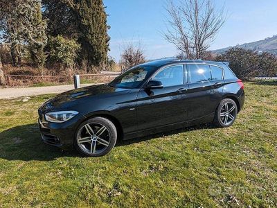 Usata BMW 118 Sport Line 150 CV (110 kW) 2017 Nero Utilitaria