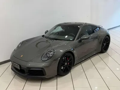 Usata Porsche 911 Carrera 450 CV (330 kW) 2019 Verde Coupé