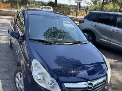 Usata Opel Corsa 80 CV (58 kW) 2009 Blu Utilitaria
