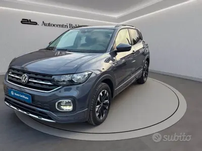 Usado VW T-Cross Sportline 110 CV (80 kW) 2023 Gris SUV