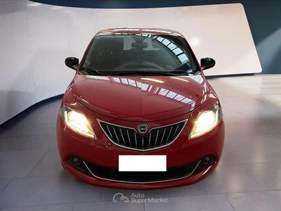 Usata Lancia Ypsilon Gold 69 CV (50 kW) 2021 Rosso Utilitaria