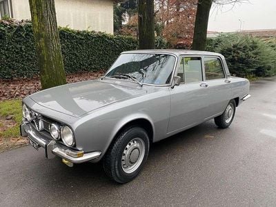Usata Alfa Romeo 1750 118 CV (86 kW) 1968 Grigio Berlina