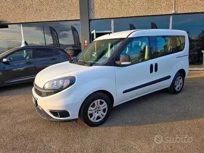 Usata Fiat Doblò Lounge 95 CV (69 kW) 2020 Bianco Monovolume
